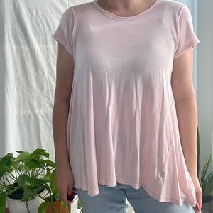 Light pink flowy Free People Top. Tag has been cut off because you could see it